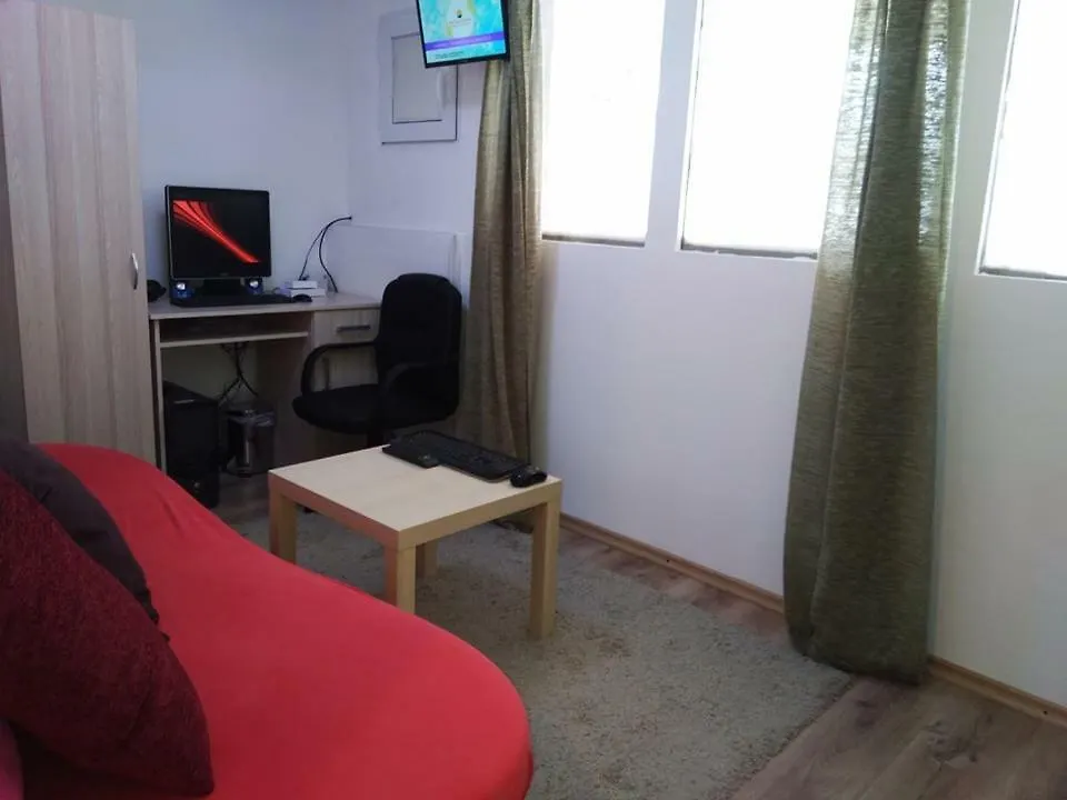 Friendly House - Self Check-In Apartment Bucharest